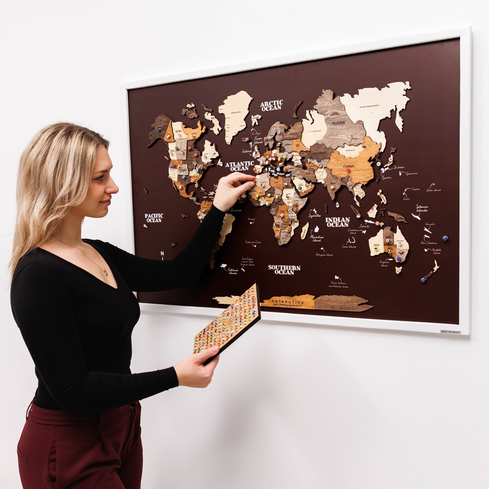 3D Wooden Map on Board Multicolor - Burgundy