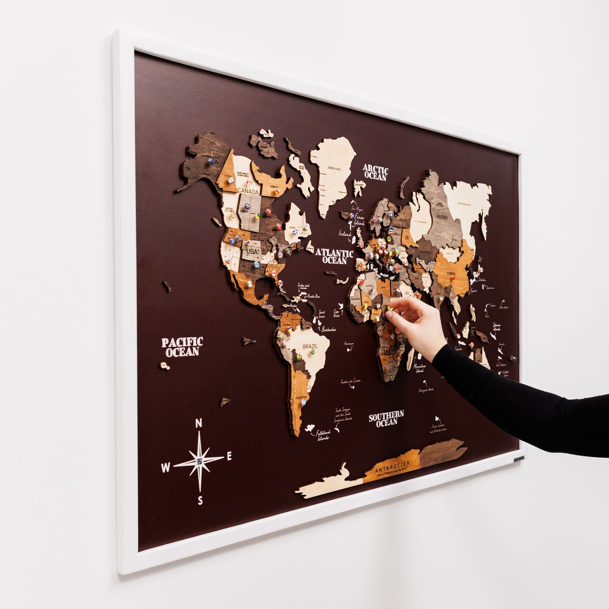 3D Wooden Map on Board Multicolor - Burgundy