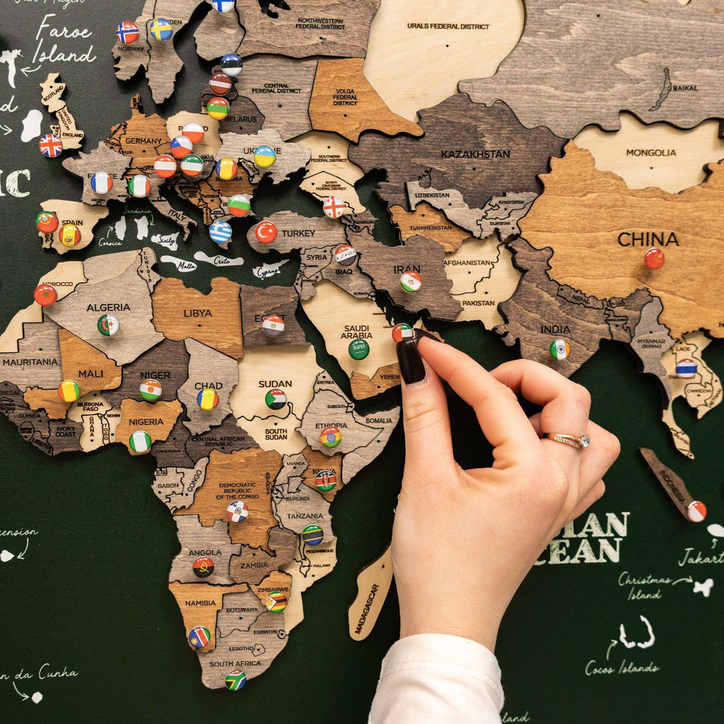 3D Wooden Map on Board Multicolor - Green